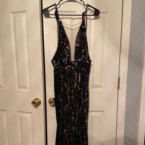 MAXI Black lace dress